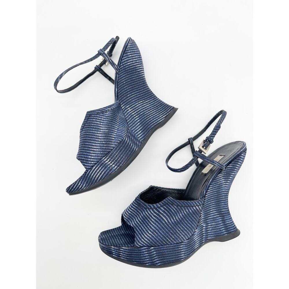 Prada Vintage Fall 2004 Runway Blue Wavy Striped Platform Wedge Sandals IT 38.5 - Picture 6 of 13